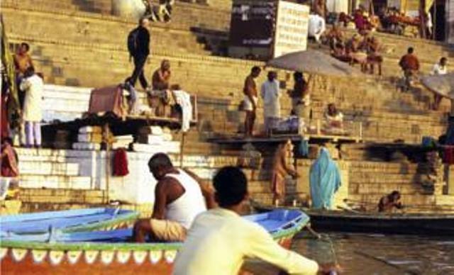 P G On Ganges Varanasi Luaran gambar
